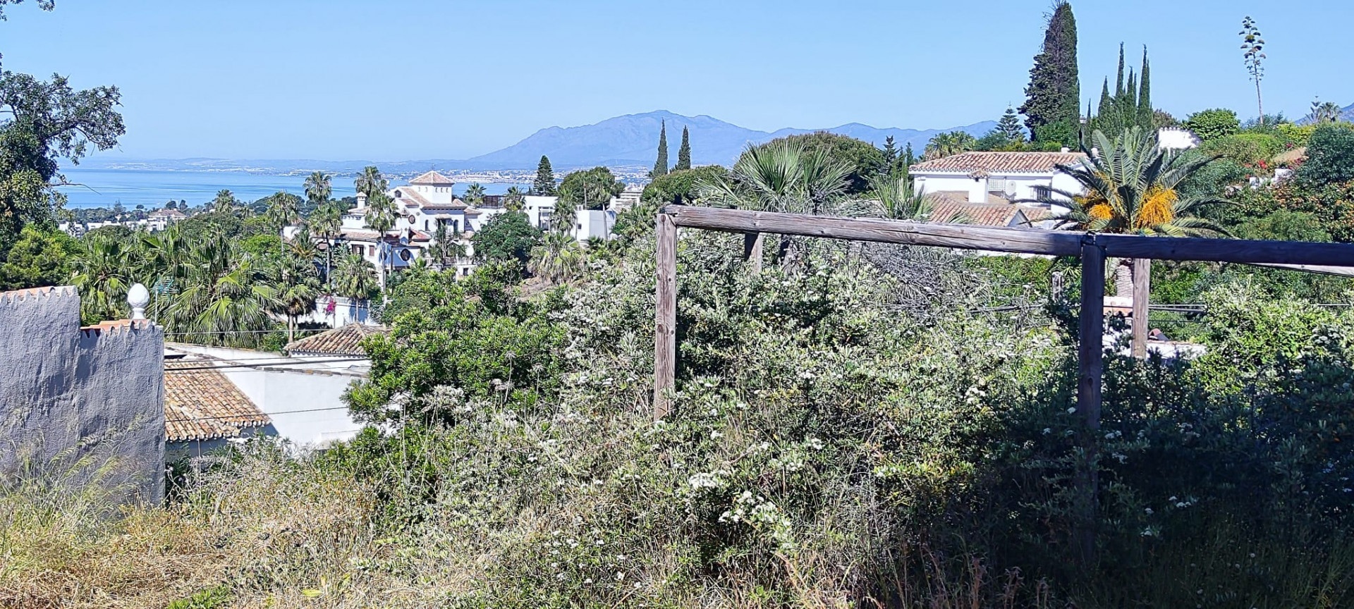 Terreno en venta en El Rosario, Marbella