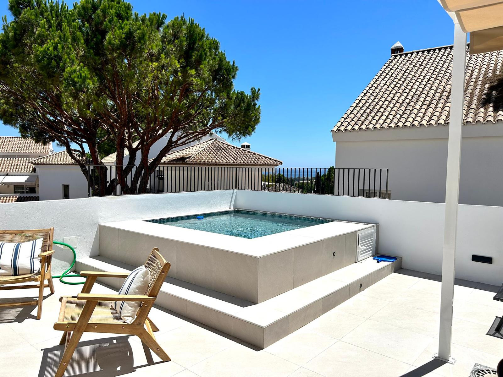 Ático de 3 Dormitorios en venta en Nueva Andalucía, Marbella