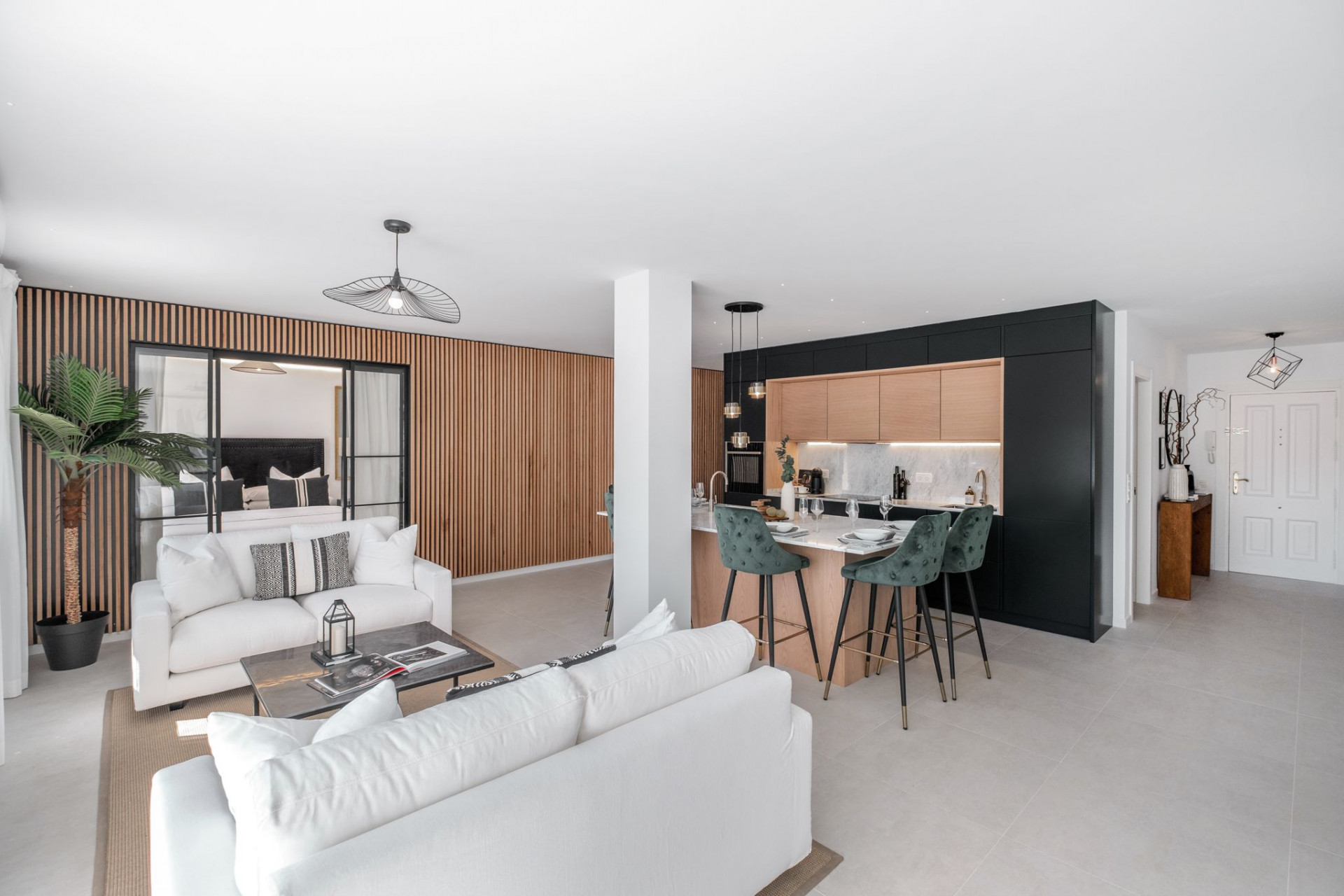 Piso de 3 Dormitorios y 3 Baños en venta en Nueva Andalucía, Marbella
