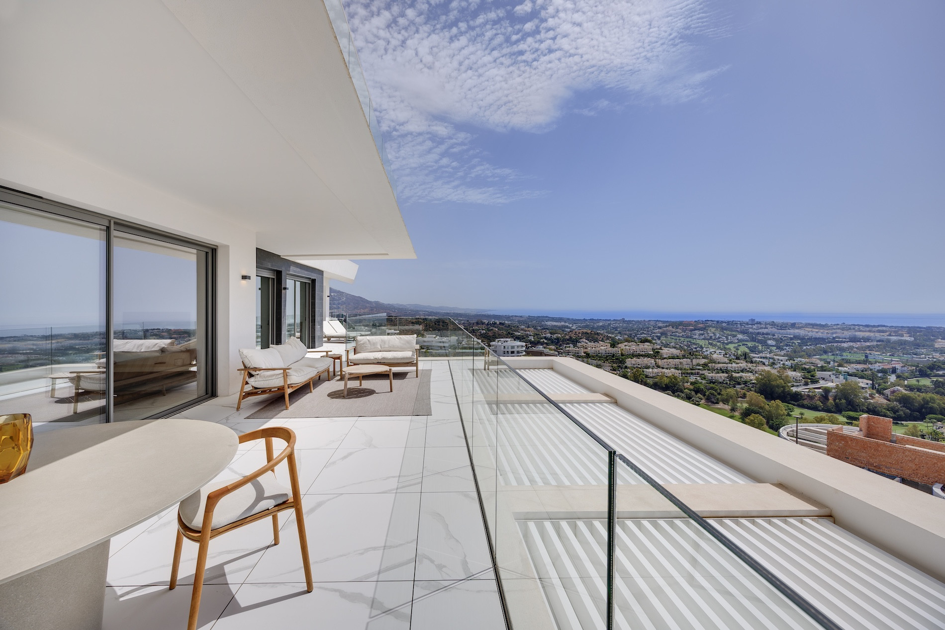Piso de 3 Dormitorios y 3 Baños en venta en Benahavís