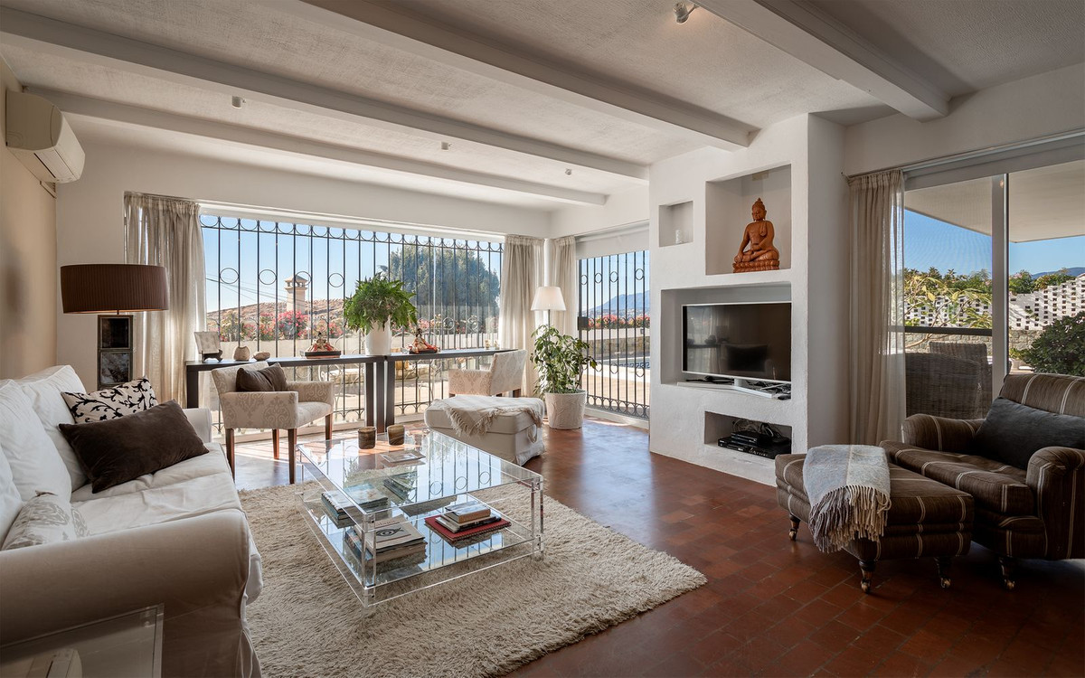Casa de 4 Dormitorios en venta en Nueva Andalucía, Marbella
