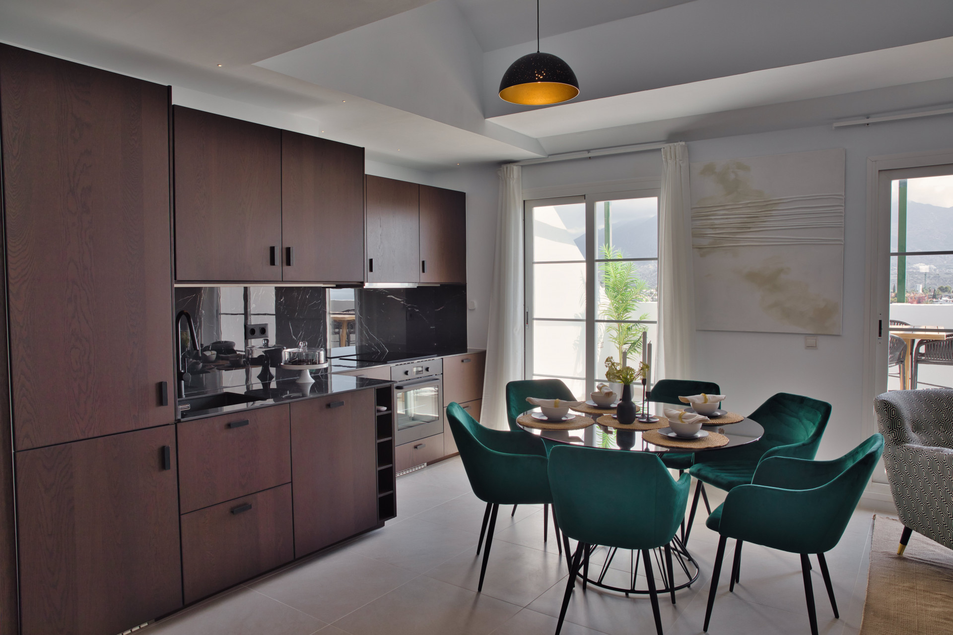 Piso de 3 Dormitorios y 3 Baños en venta en Nueva Andalucía, Marbella