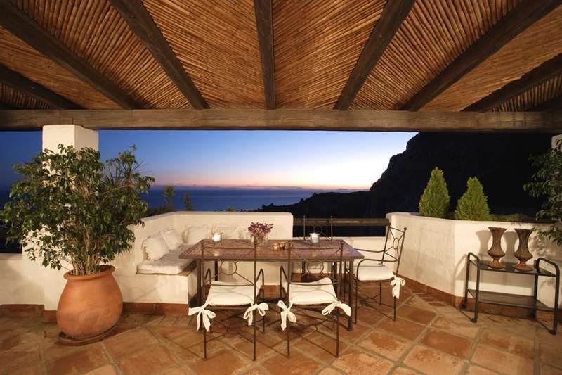 Casa de 7 Dormitorios y 8 Baños en venta en Ojén