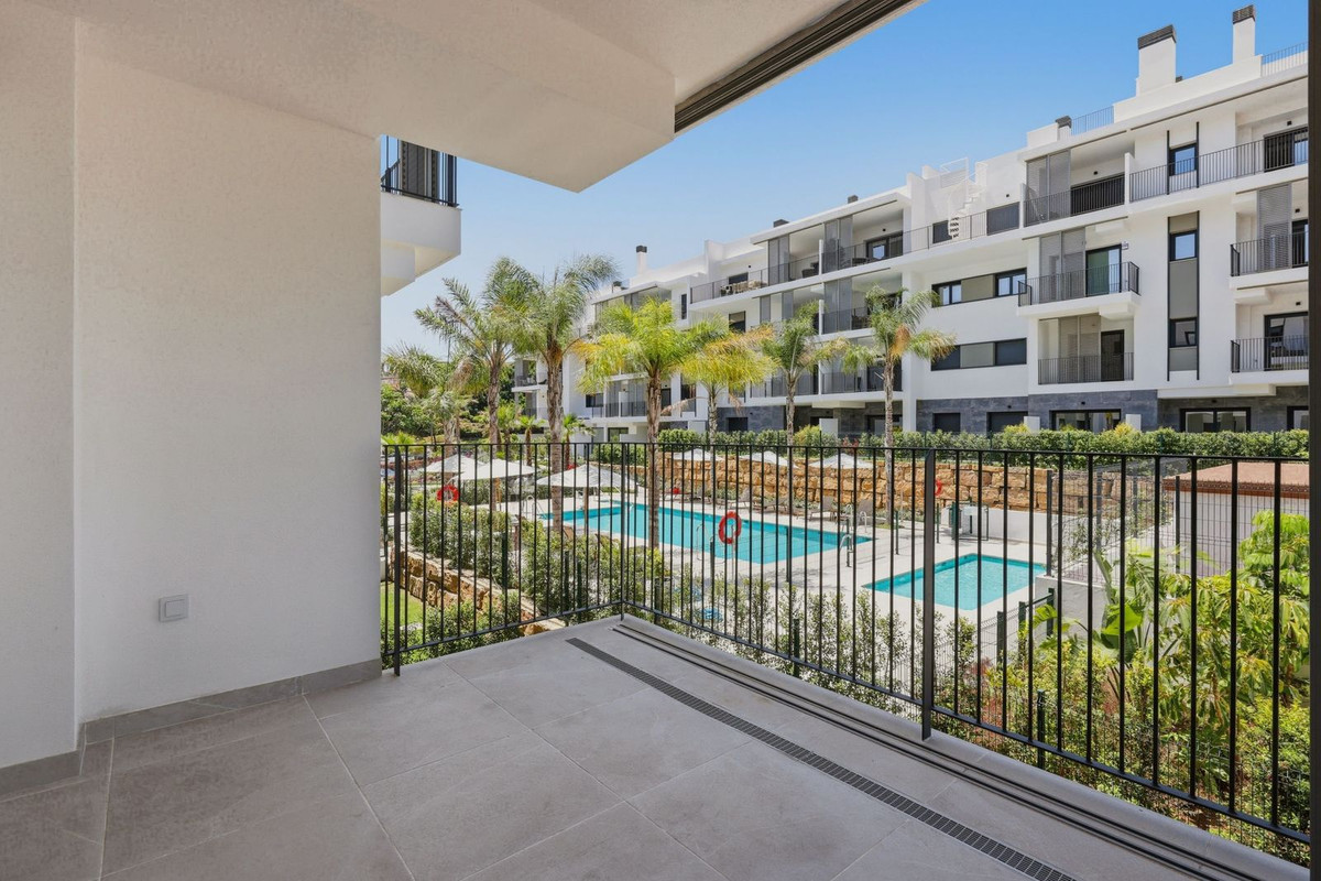 Piso de 3 Dormitorios y 2 Baños en venta en Estepona