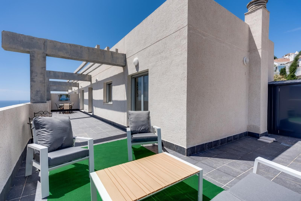 Ático de 2 Dormitorios en venta en Riviera del Sol, Mijas