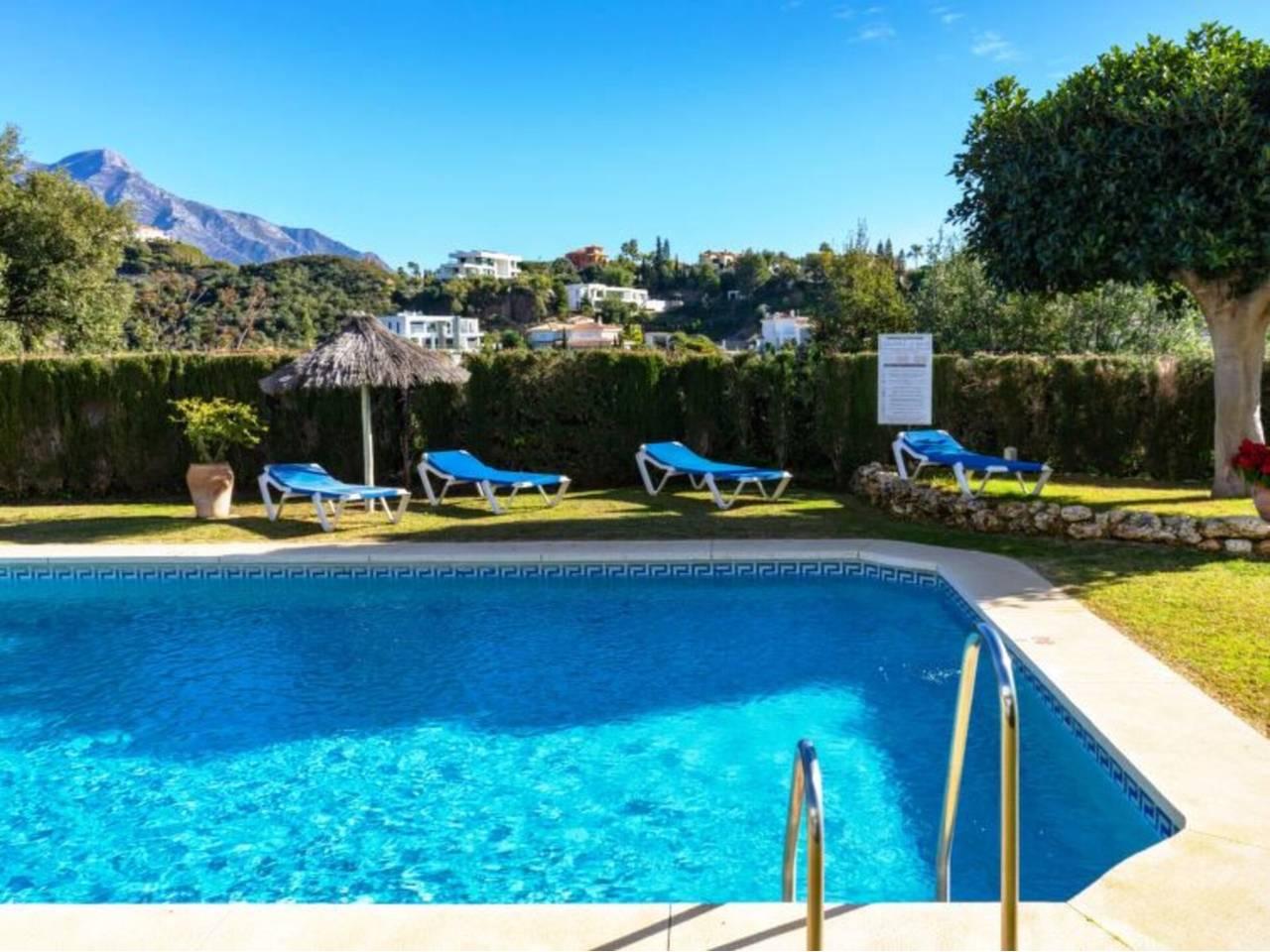 3 спални - Апартамент за продажба в Nueva Andalucia, Marbella