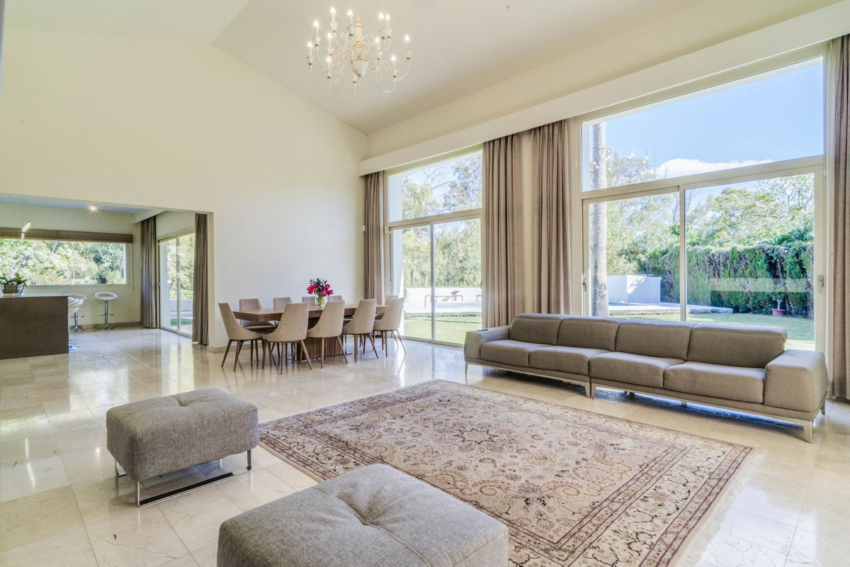 Casa de 3 Dormitorios y 3 Baños en venta en Guadalmina Baja, San Pedro de Alcántara