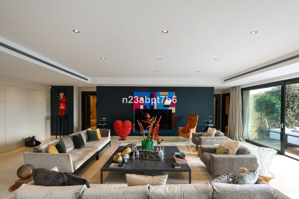 Casa de 4 Dormitorios y 4 Baños en venta en Puerto Banús