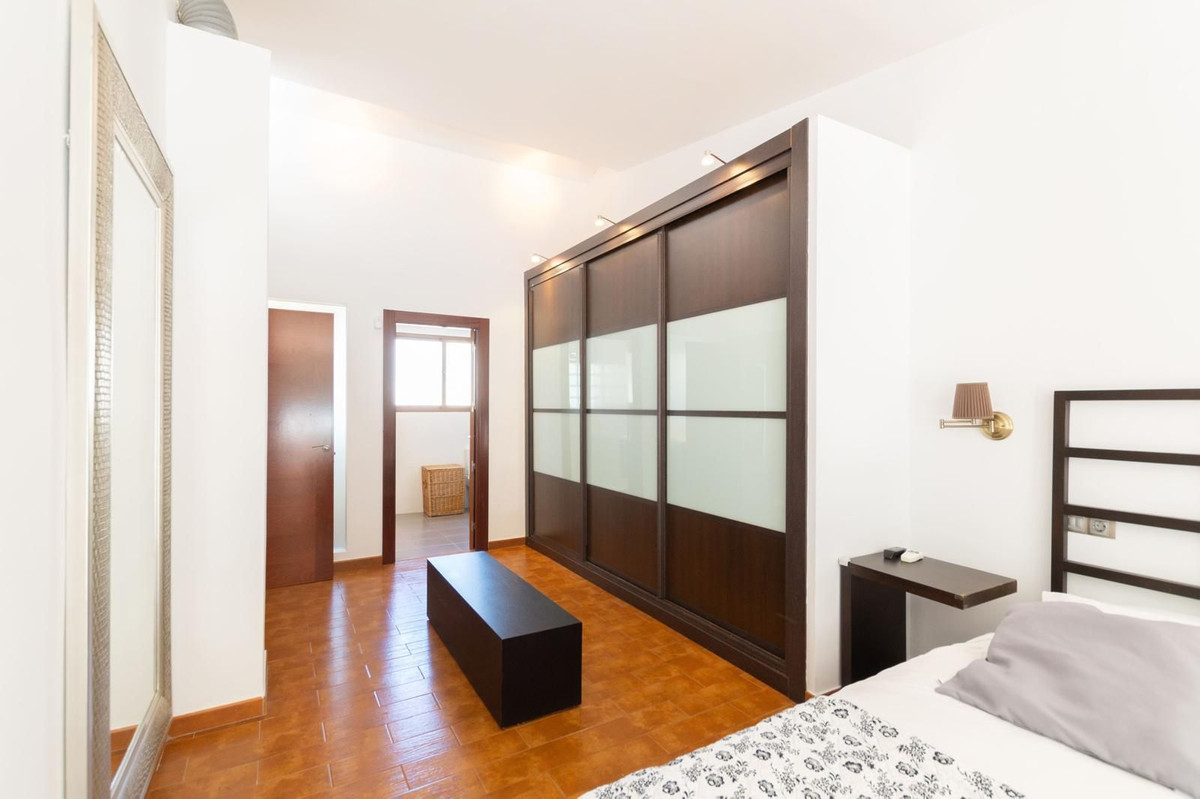 Casa de 4 Dormitorios y 3 Baños en venta en San Pedro de Alcántara