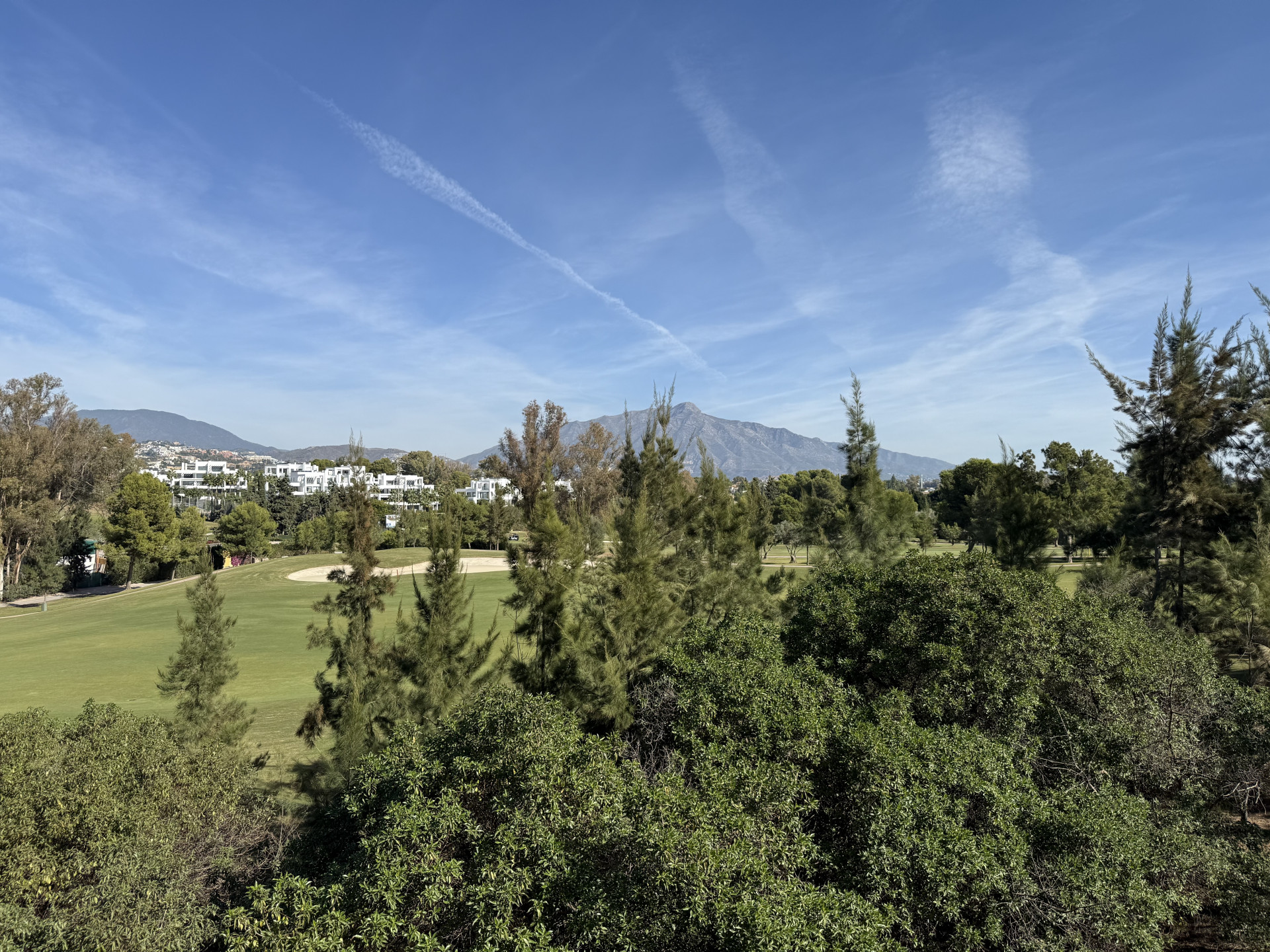 Ático de 3 Dormitorios y 2 Baños en venta en Estepona