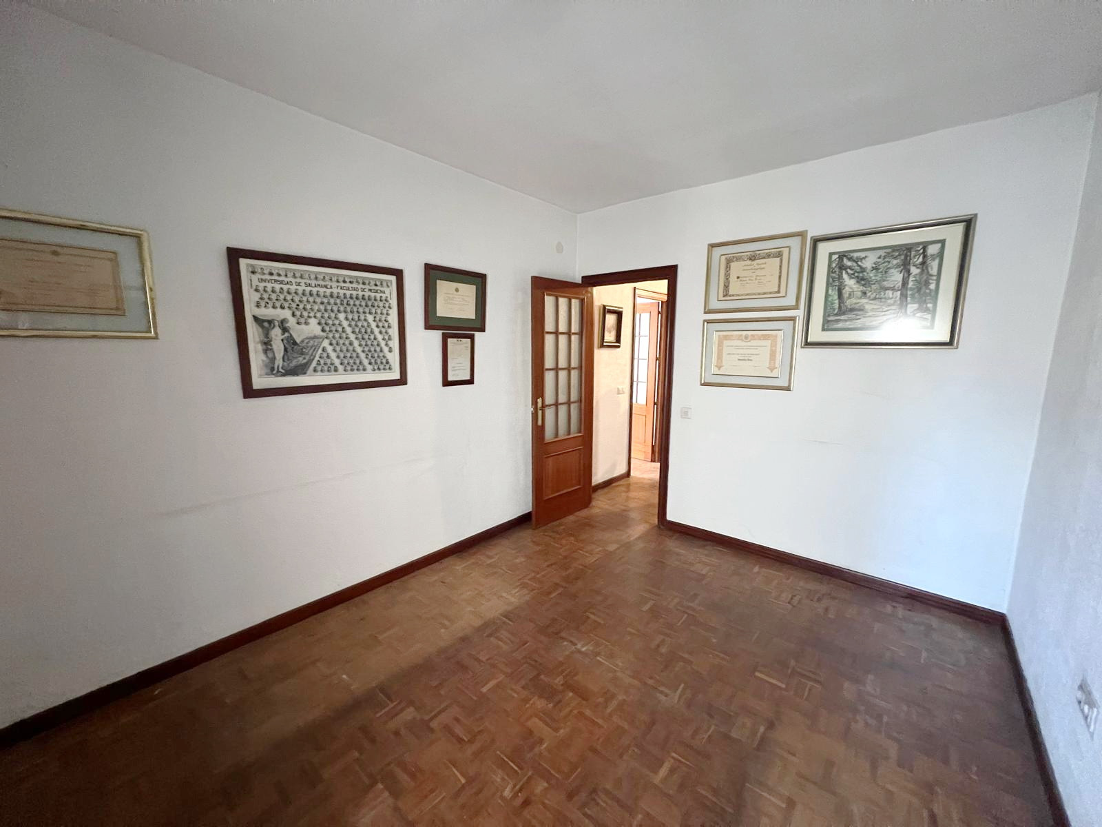 Piso de 3 Dormitorios y 2 Baños en venta en Marbella Centro