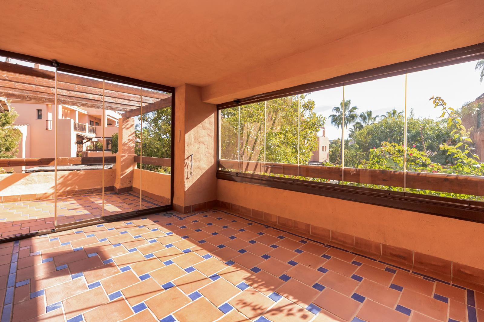 Piso de 4 Dormitorios en venta en Estepona