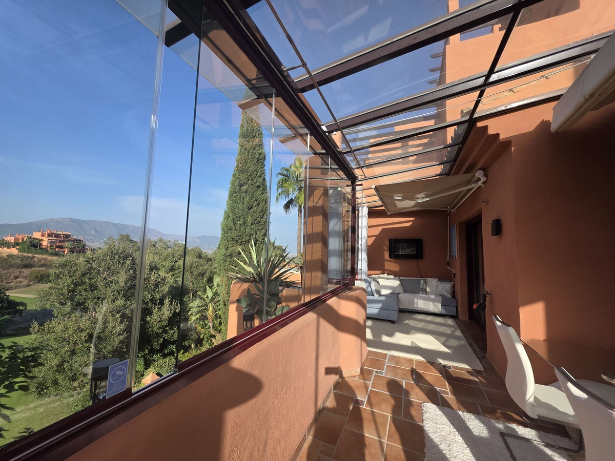 Ático de 3 Dormitorios y 3 Baños en venta en La Mairena, Marbella