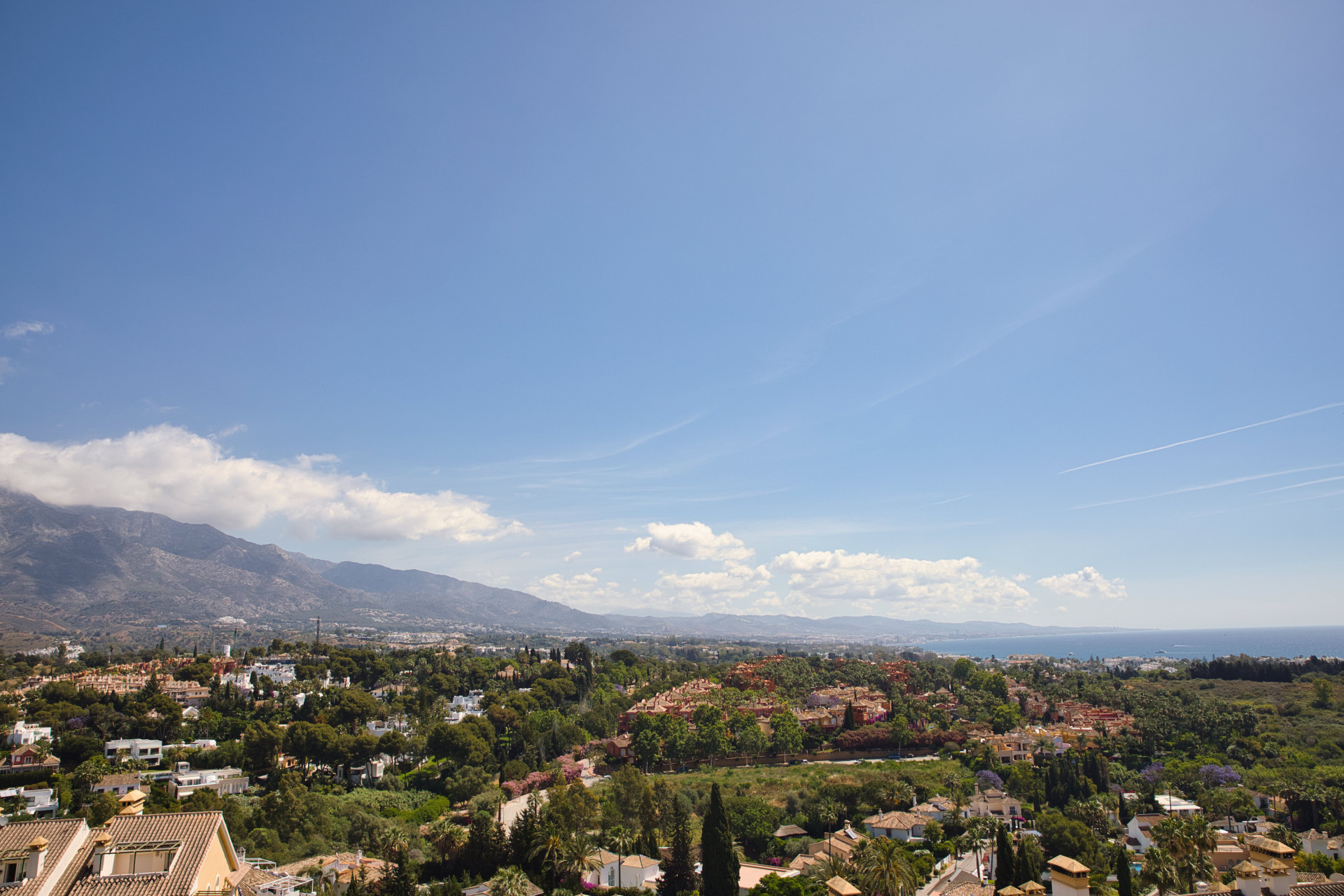 Piso de 3 Dormitorios y 3 Baños en venta en Nueva Andalucía, Marbella