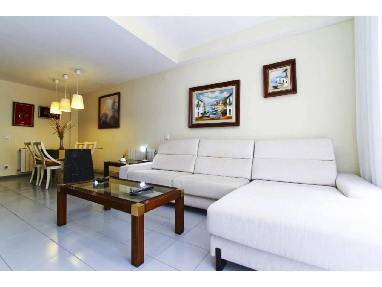 Casa Adosada de 3 Dormitorios y 2 Baños en venta en Cambrils