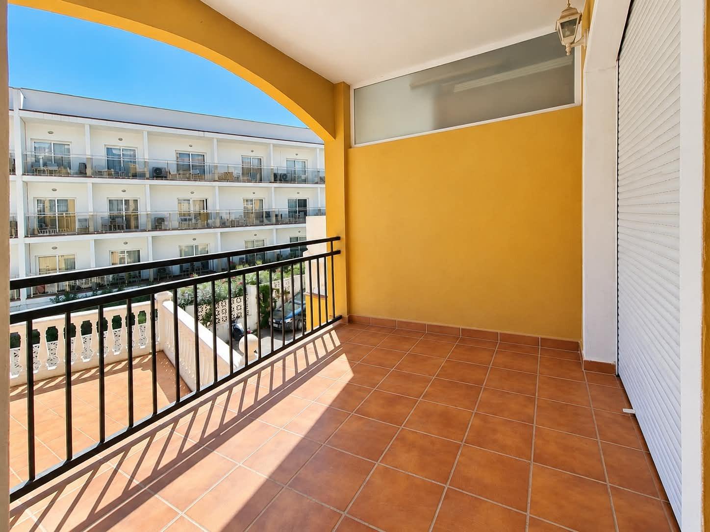 Piso de 2 Dormitorios y 1 Baño en venta en Arroyo de la Miel, Benalmádena