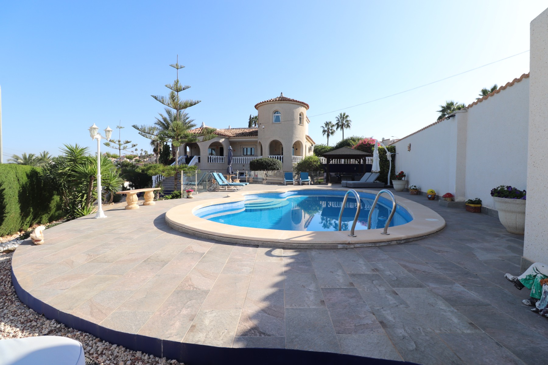 Casa de 5 Dormitorios en venta en Castillo de Montemar