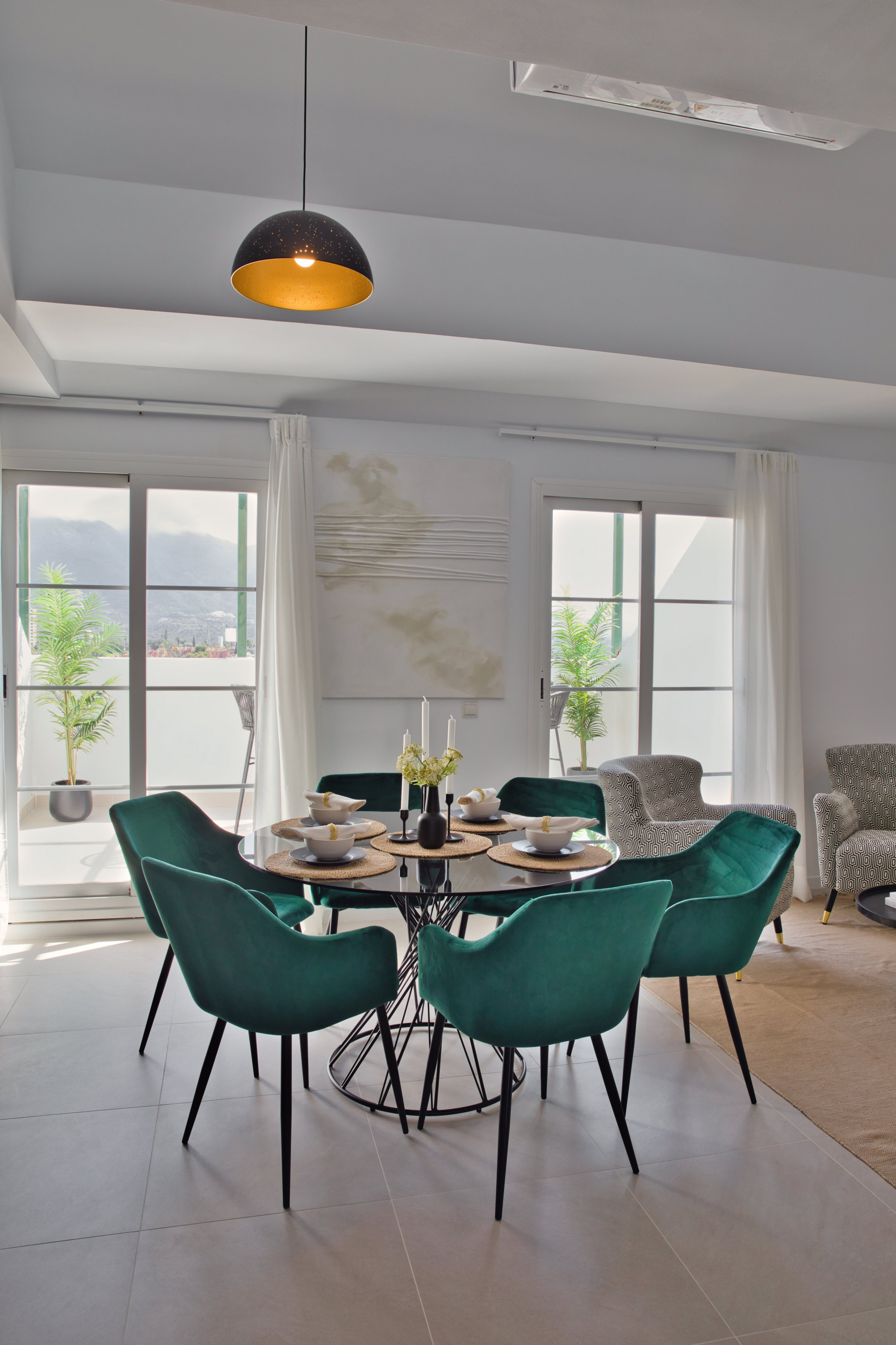 Piso de 3 Dormitorios y 3 Baños en venta en Nueva Andalucía, Marbella
