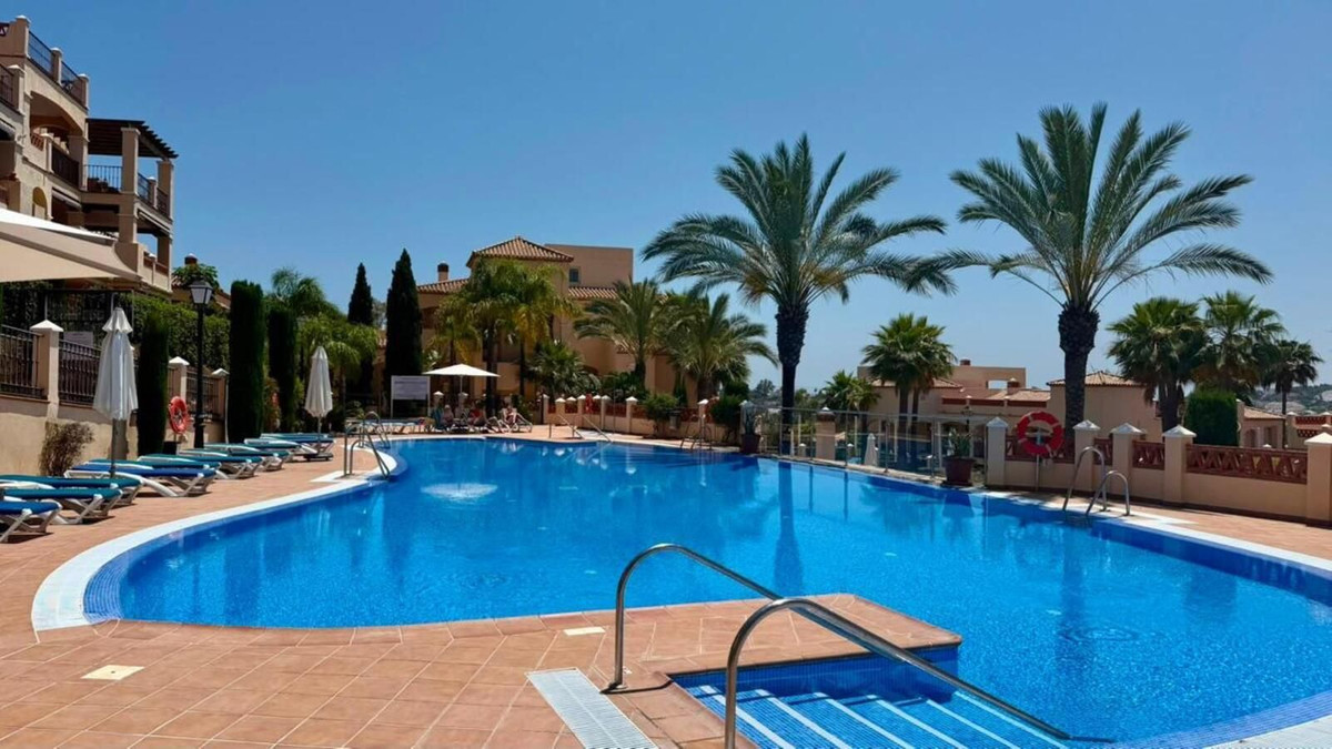 Piso de 3 Dormitorios y 2 Baños en alquiler vacacional en Estepona