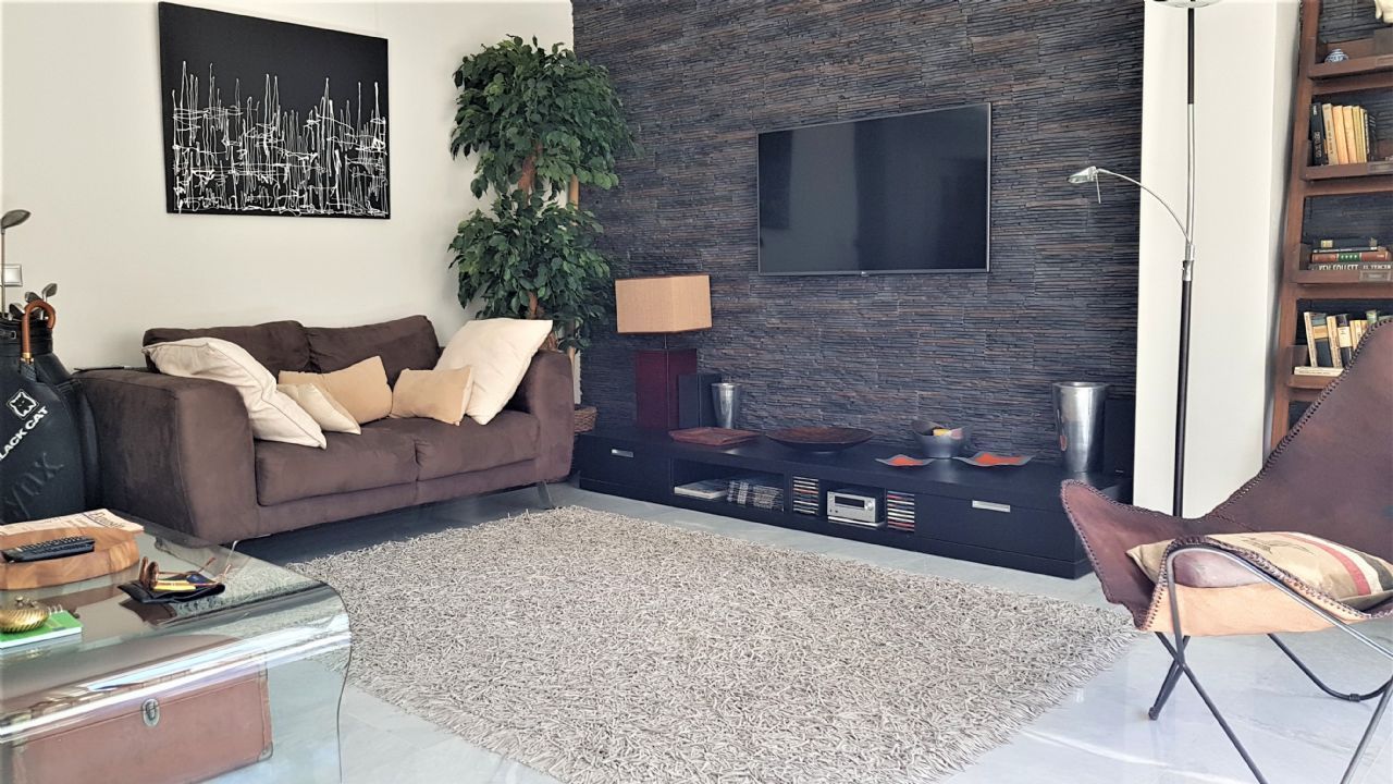 Piso de 2 Dormitorios y 2 Baños en venta en Marbella