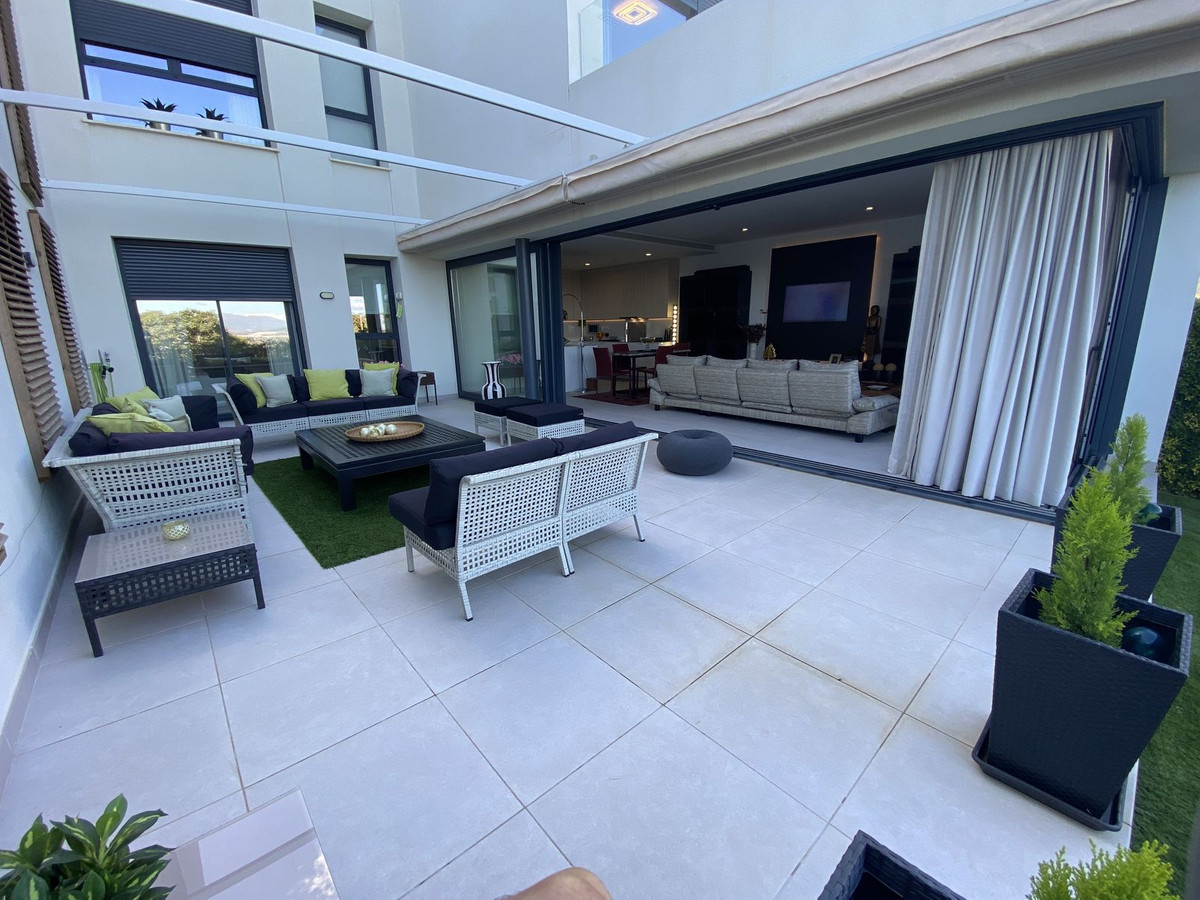 Casa Adosada de 3 Dormitorios y 3 Baños en venta en Casares