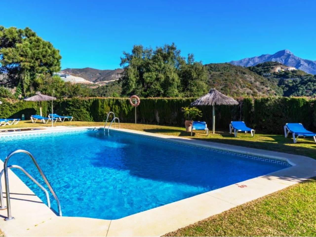 3 спални - Апартамент за продажба в Nueva Andalucia, Marbella