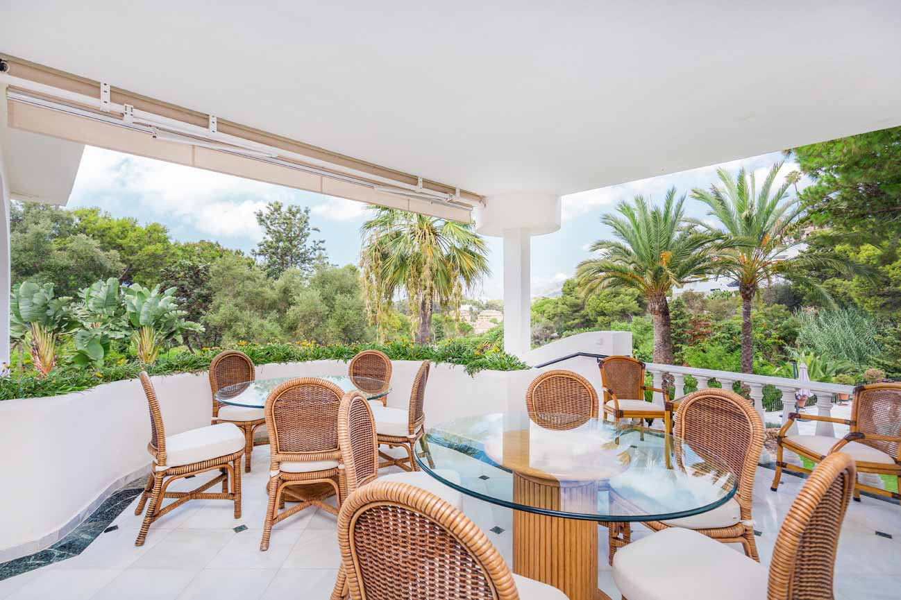 Casa de 6 Dormitorios en venta en Río Real, Marbella