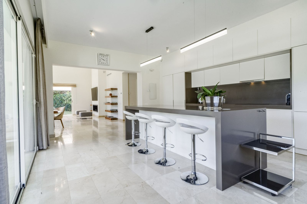 Casa de 3 Dormitorios y 3 Baños en venta en Guadalmina Baja, San Pedro de Alcántara