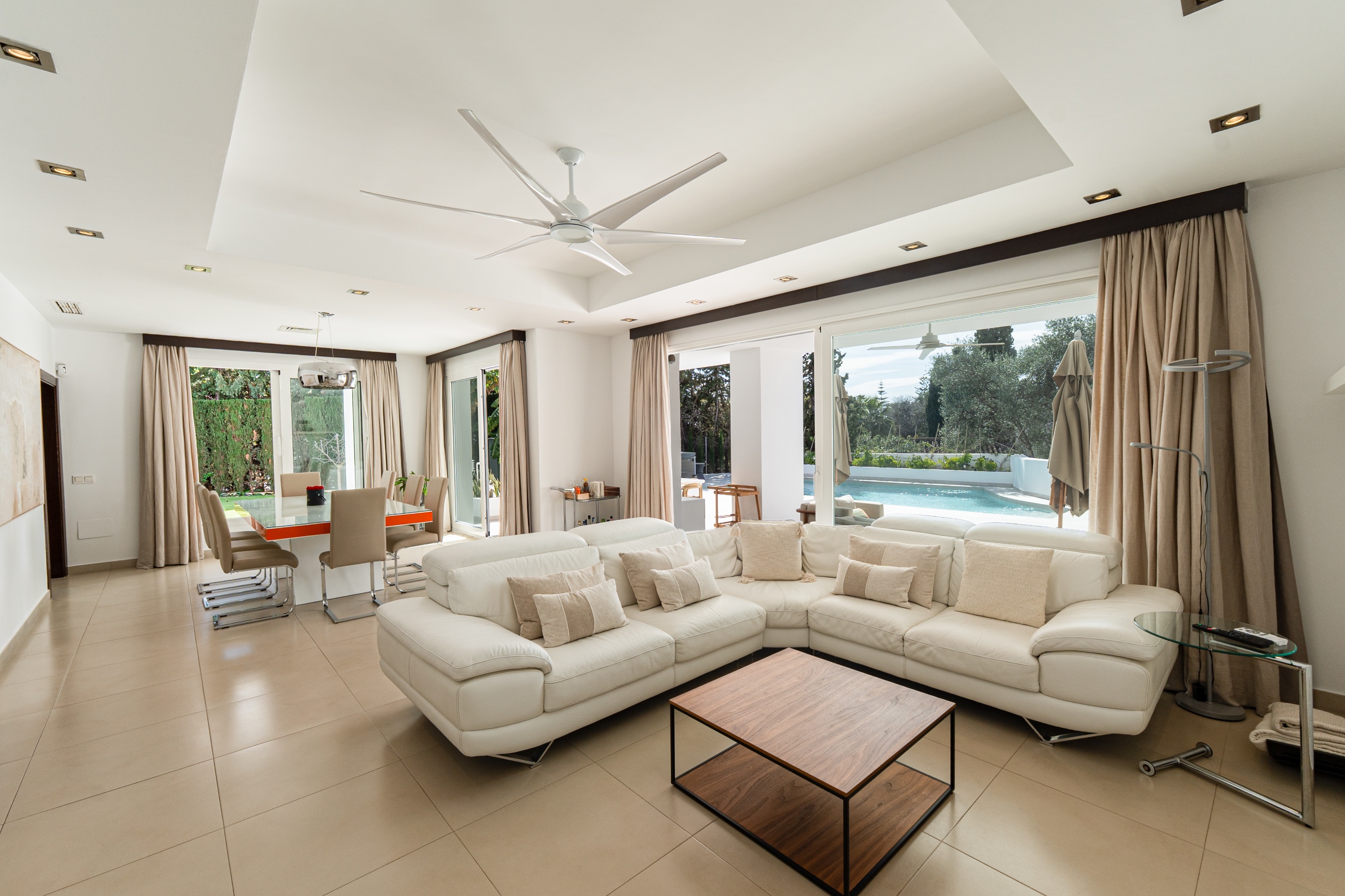 Casa de 5 Dormitorios y 4 Baños en venta en Marbella Centro