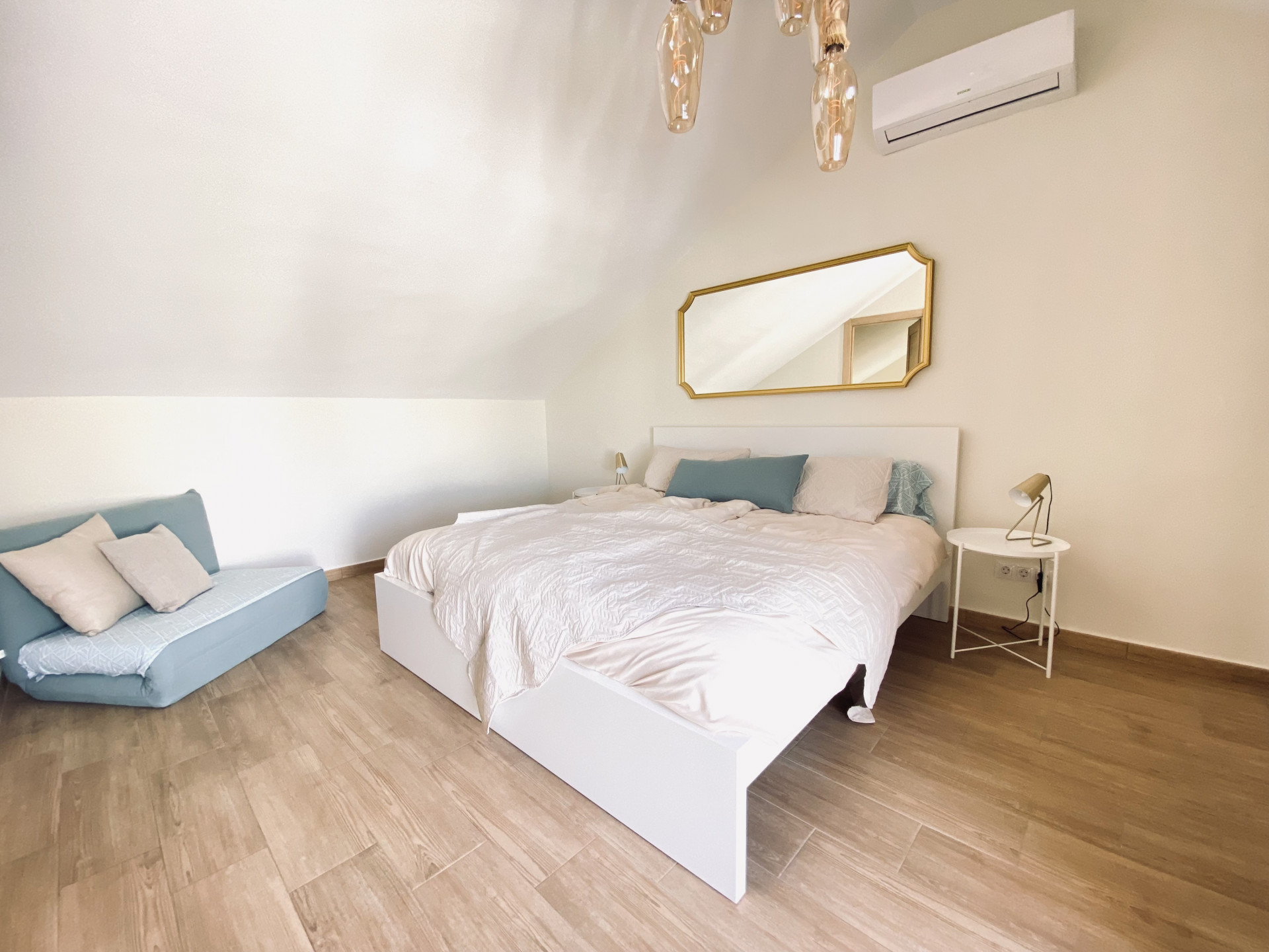 Ático de 3 Dormitorios y 2 Baños en venta en Nueva Andalucía, Marbella
