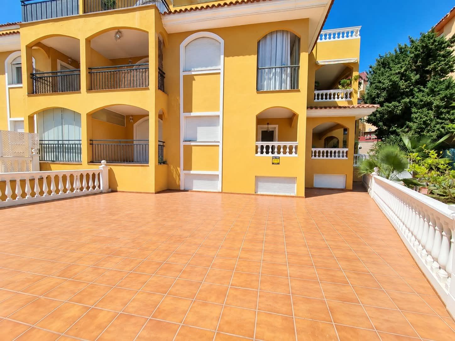 Piso de 2 Dormitorios y 1 Baño en venta en Arroyo de la Miel, Benalmádena