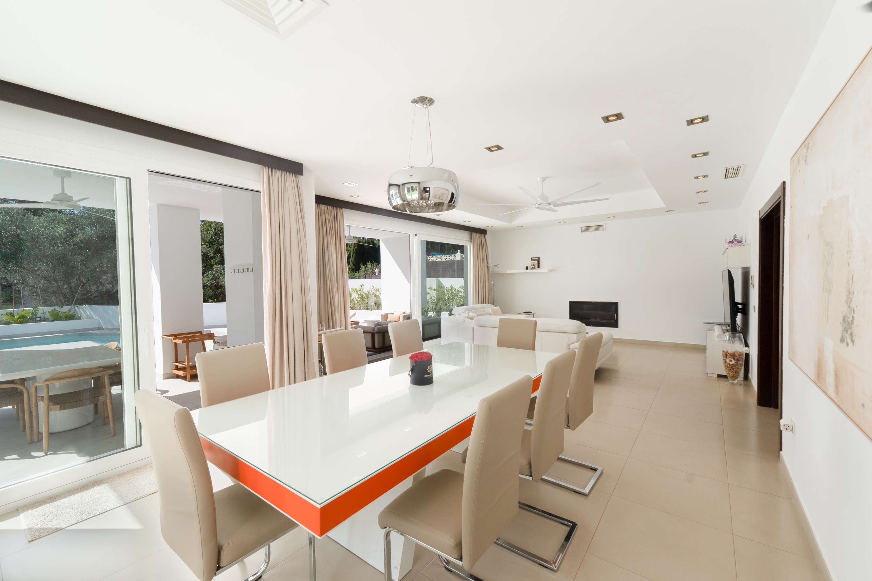 Casa de 5 Dormitorios y 4 Baños en venta en Marbella Centro