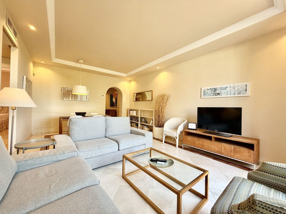 4 спални, 3 бани - Пентхаус под наем в Elviria, Marbella