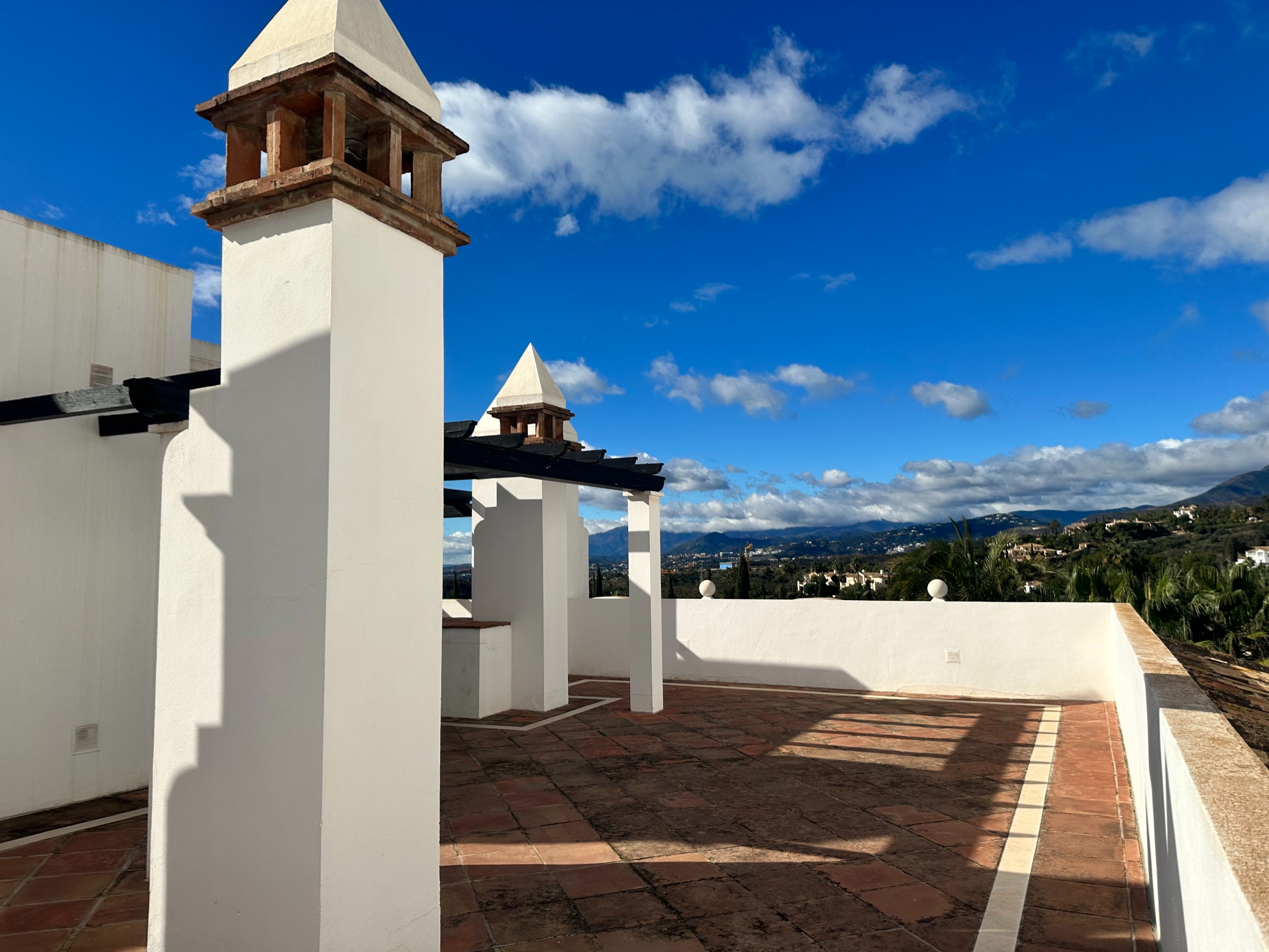 Ático de 2 Dormitorios y 2 Baños en venta en Sierra Blanca, Marbella