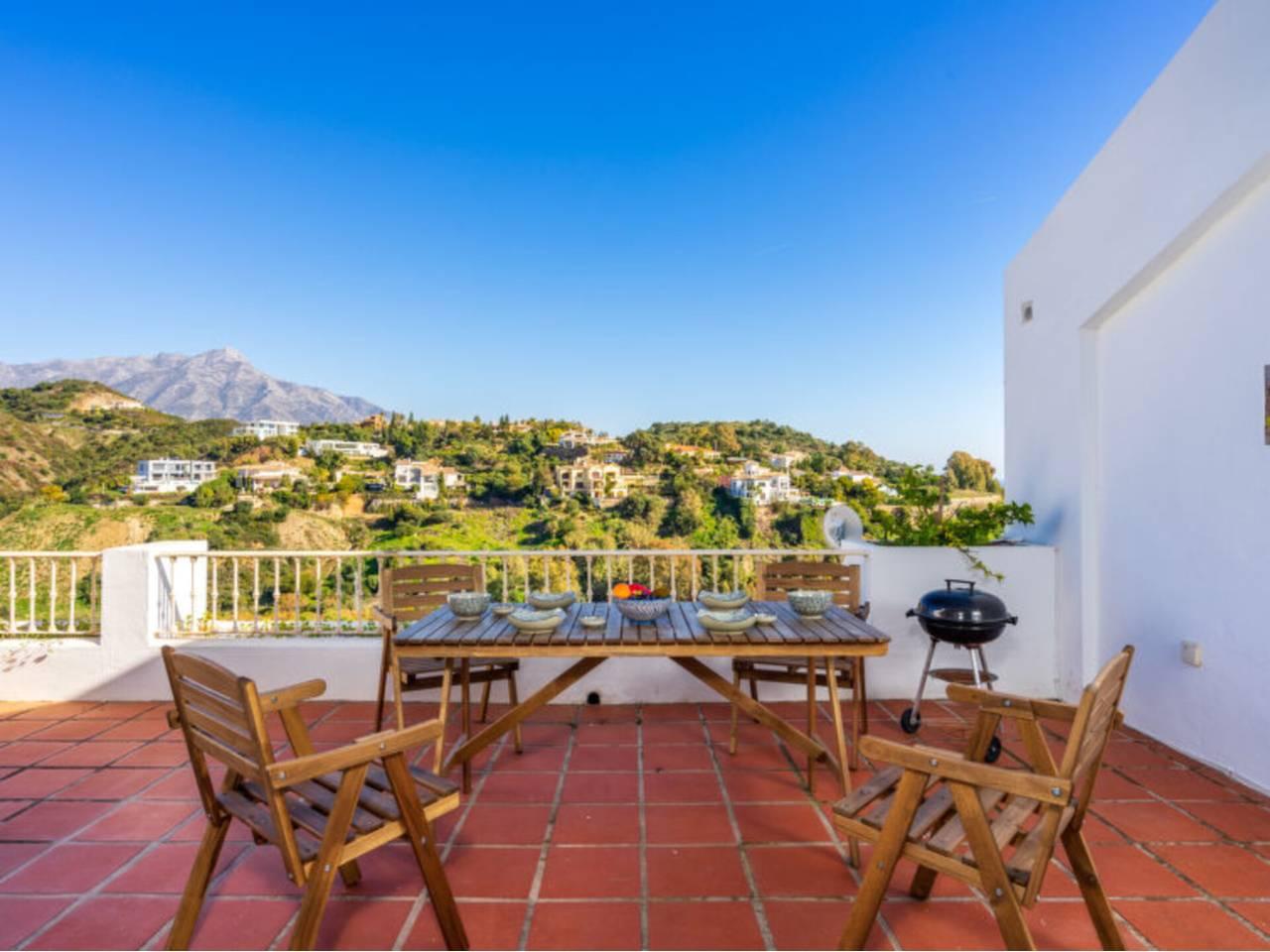 3 спални - Апартамент за продажба в Nueva Andalucia, Marbella