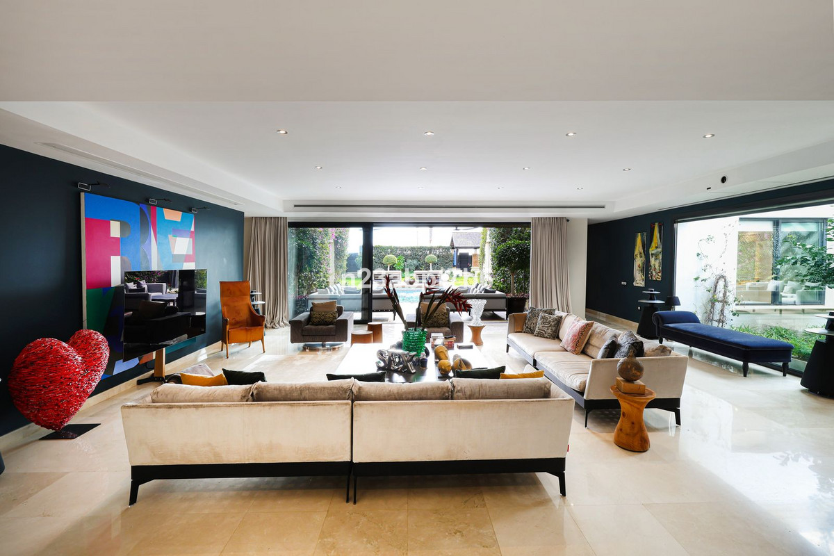 Casa de 4 Dormitorios y 4 Baños en venta en Puerto Banús