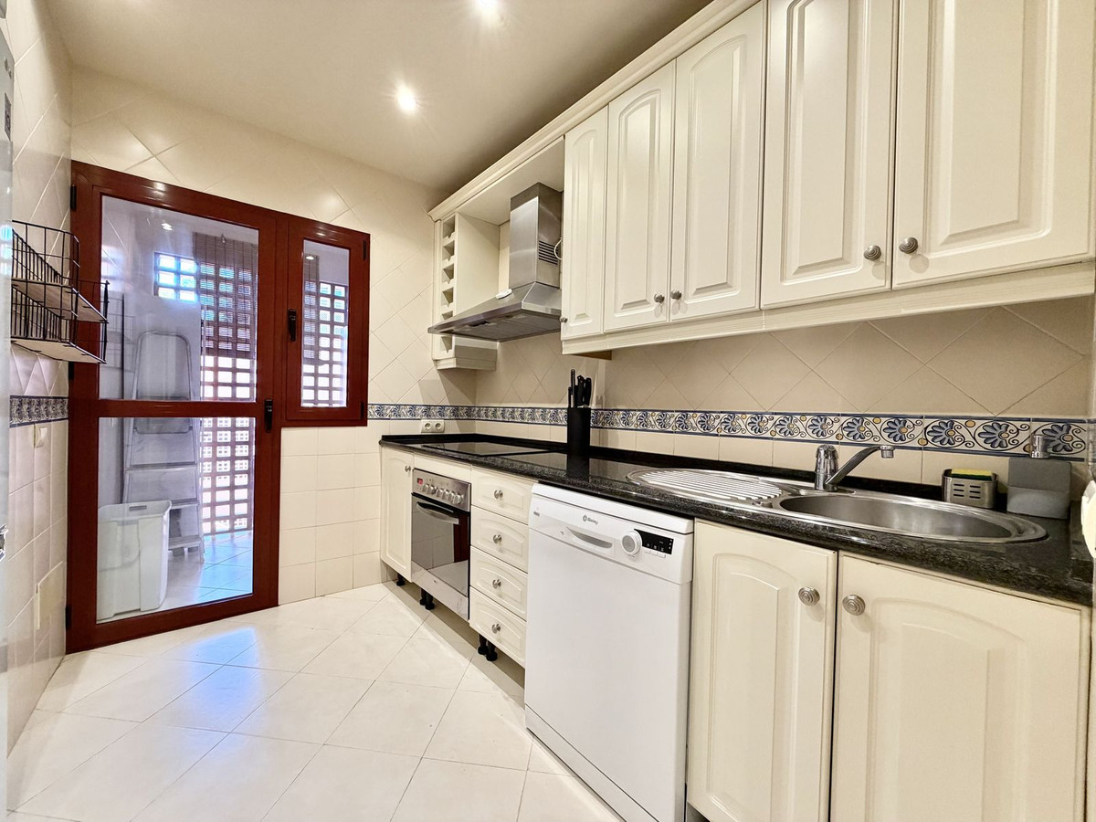 4 спални, 3 бани - Пентхаус под наем в Elviria, Marbella
