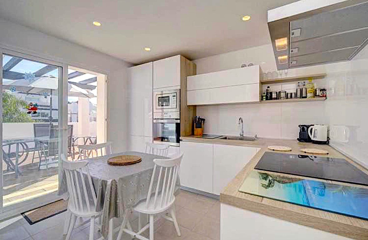 Ático de 2 Dormitorios y 2 Baños en venta en Sierra Blanca, Marbella