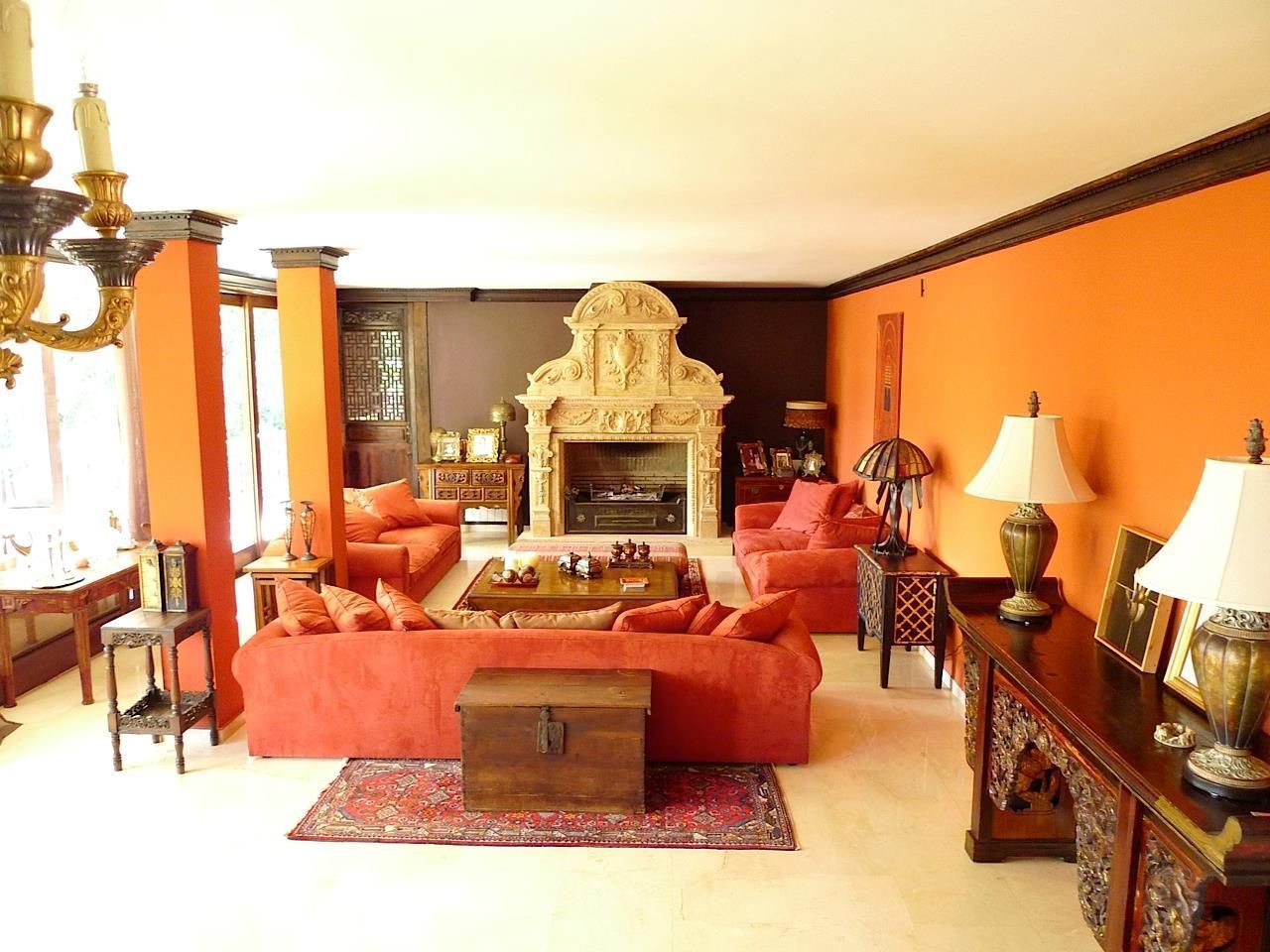 Casa de 6 Dormitorios y 5 Baños en venta en Milla de Oro, Marbella