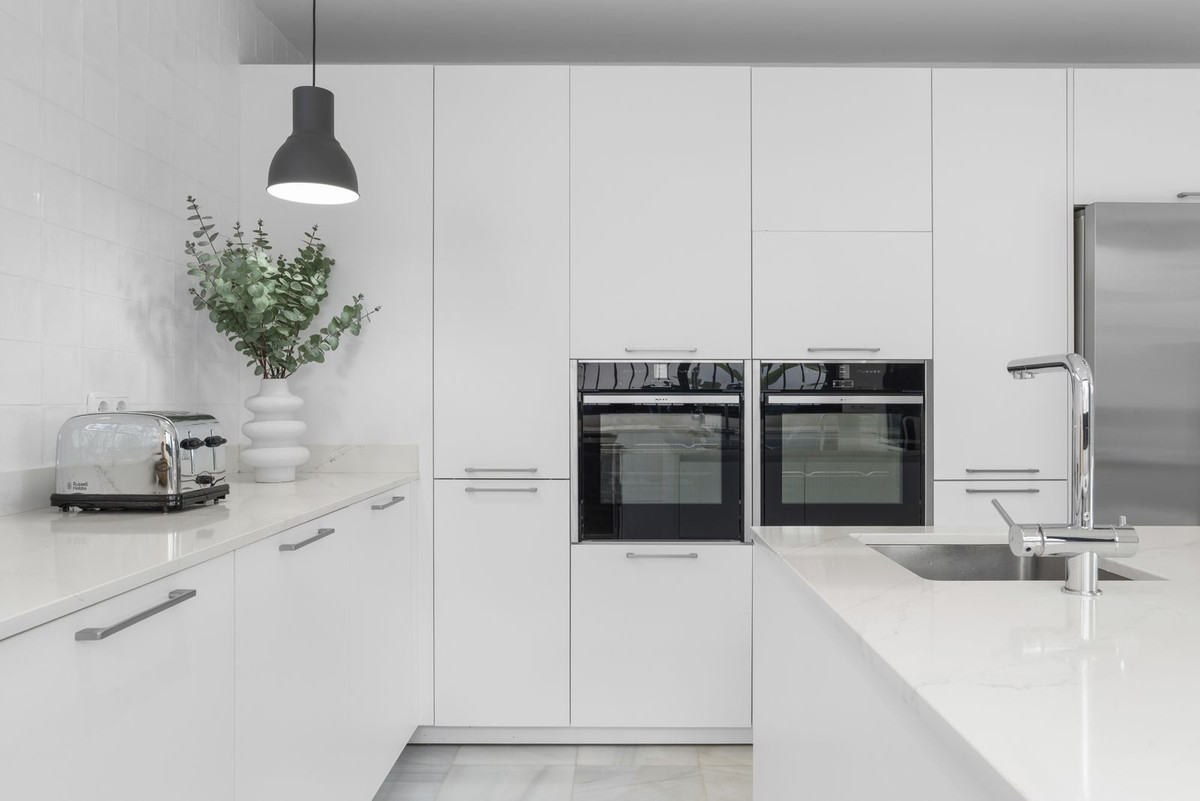 Casa de 6 Dormitorios en venta en Nueva Andalucía, Marbella