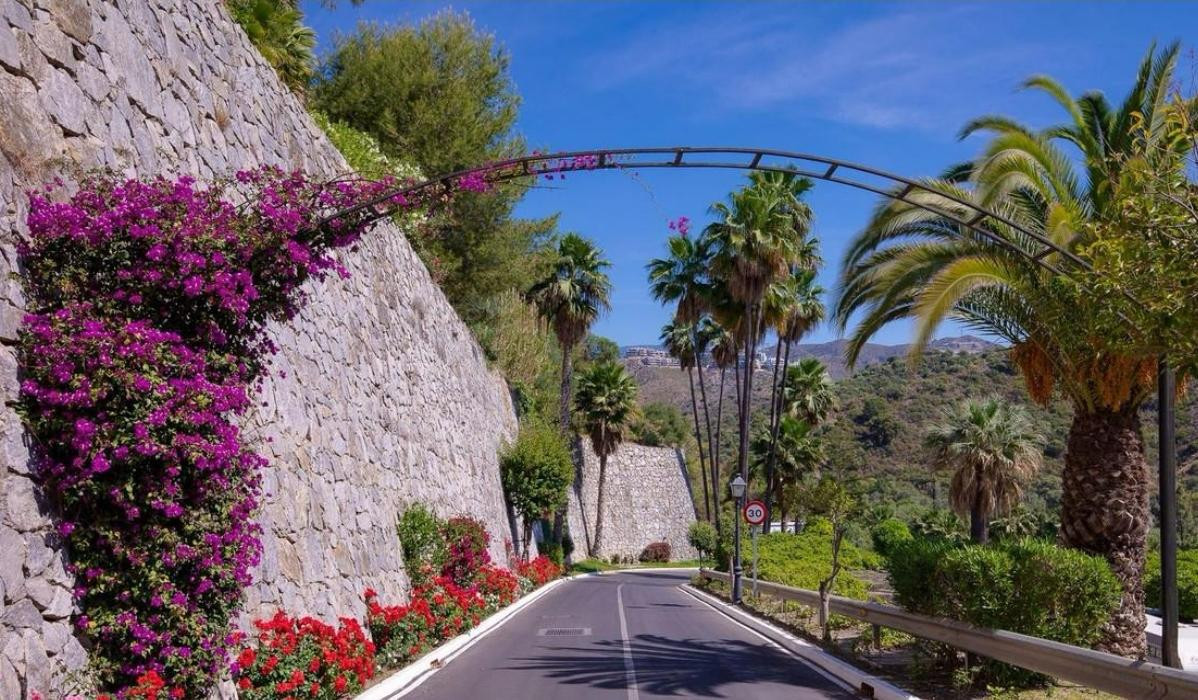 Piso de 2 Dormitorios en venta en La Quinta, Benahavís