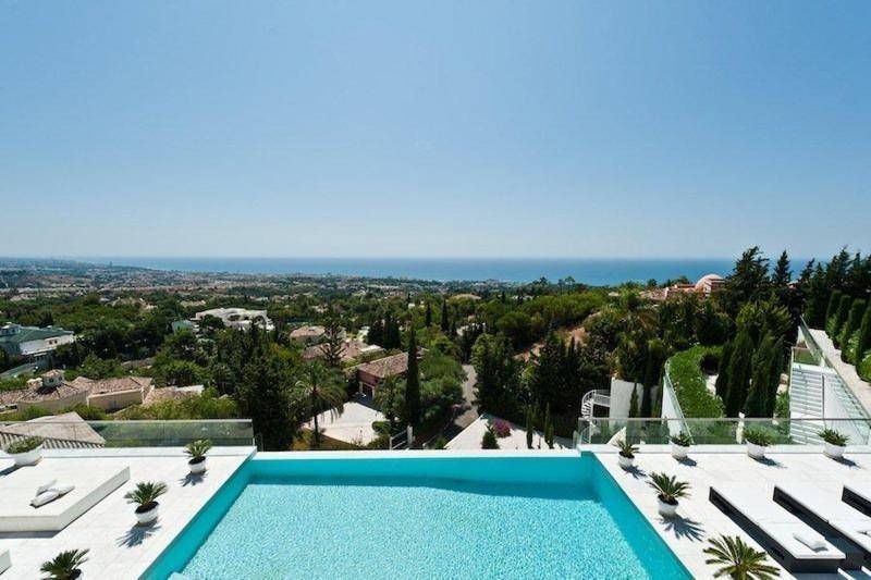 7 Slaapk., 6 Badk. - Villa te koop in Marbella Golden Mile