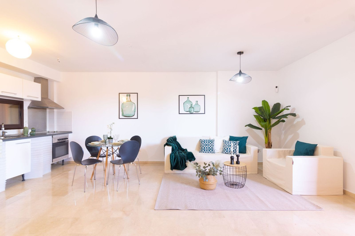 Piso de 2 Dormitorios en venta en Estepona