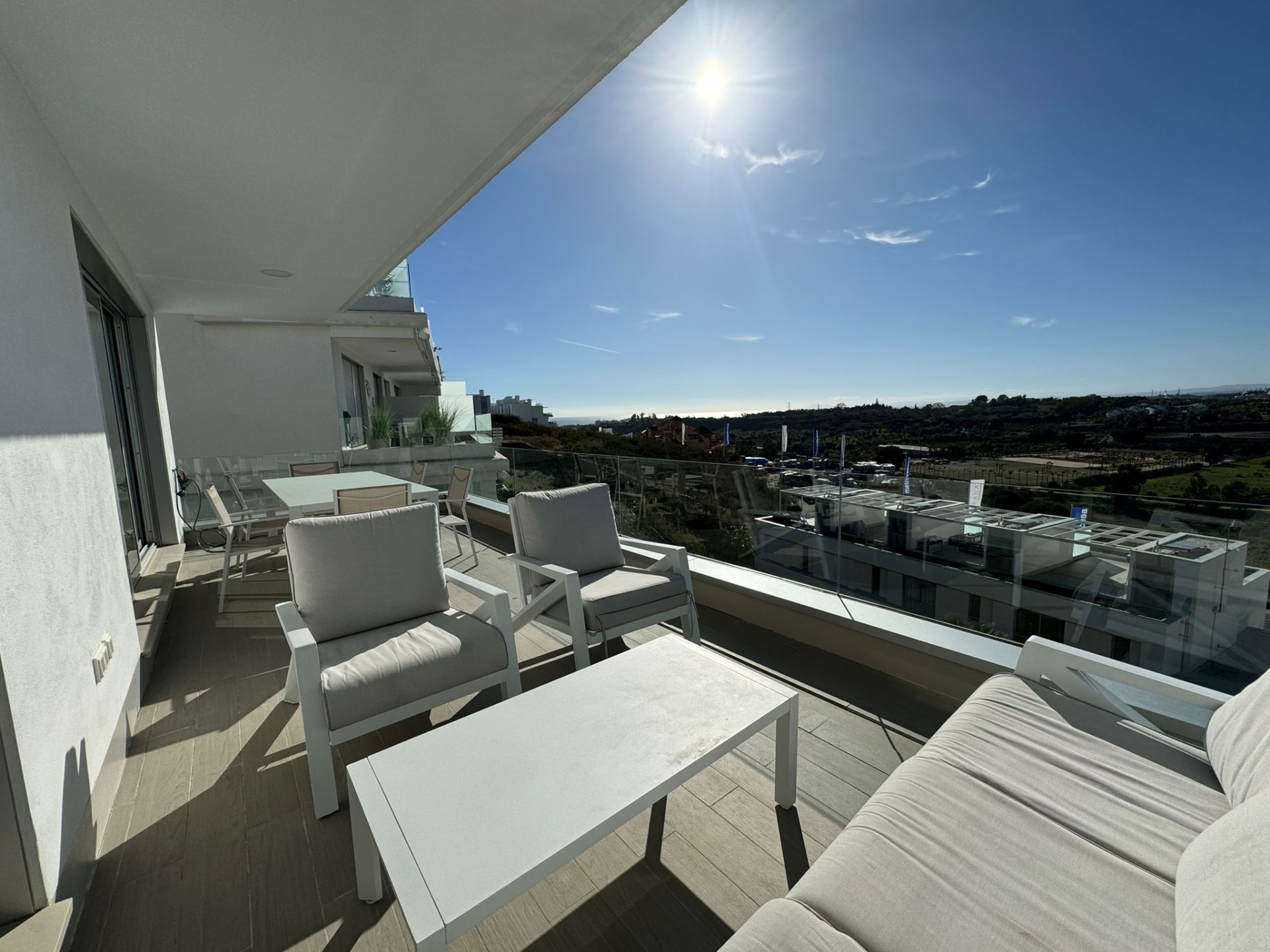 Piso de 3 Dormitorios y 2 Baños en venta en Cancelada, Estepona