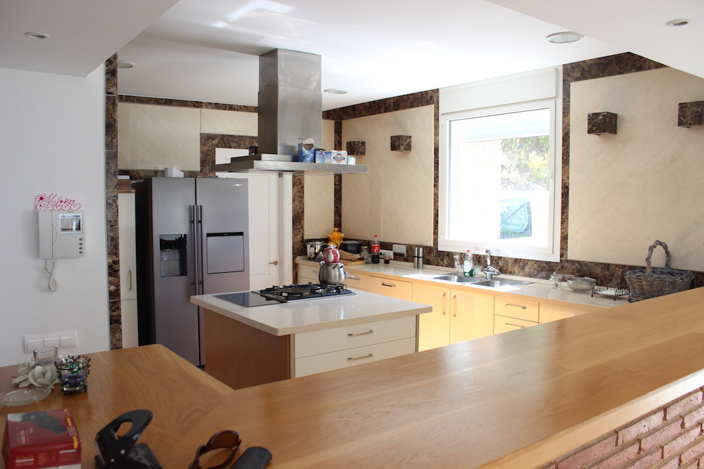 Casa de 6 Dormitorios y 8 Baños en venta en La Mairena, Marbella
