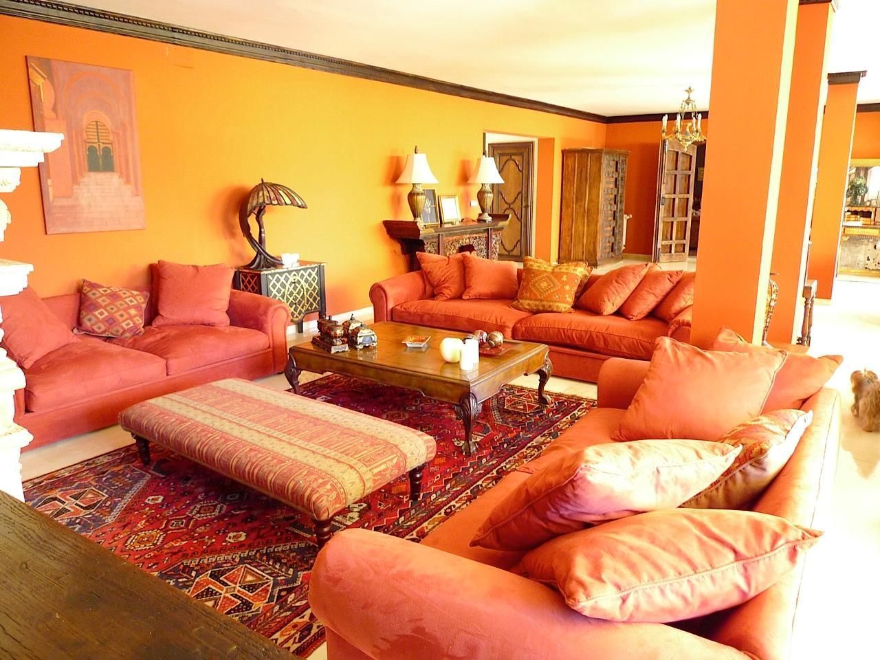 Casa de 6 Dormitorios y 5 Baños en venta en Milla de Oro, Marbella