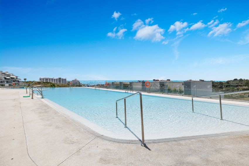 Piso de 3 Dormitorios y 2 Baños en venta en Cancelada, Estepona