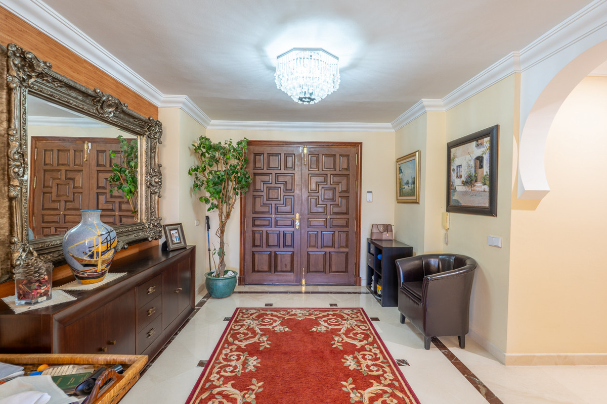 Casa de 8 Dormitorios y 9 Baños en venta en Benahavís