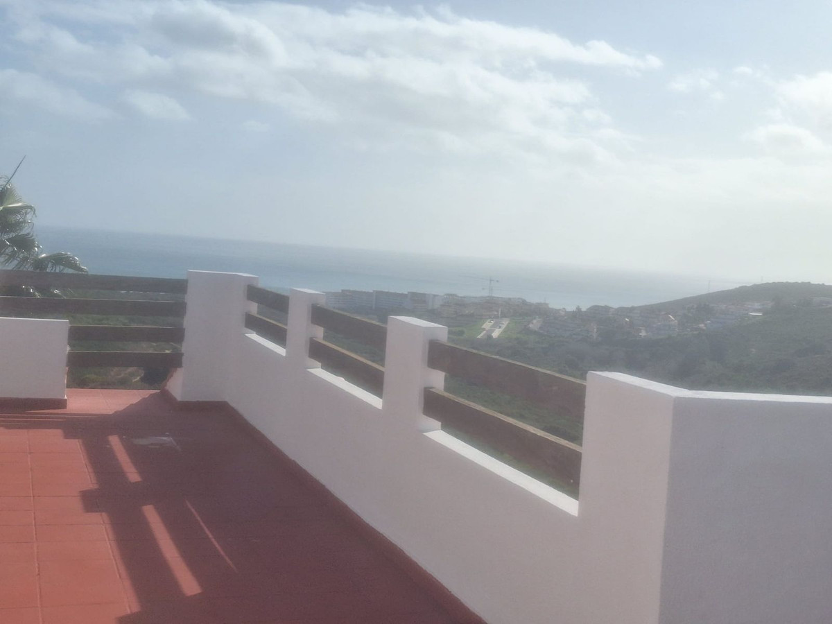 Casa de 5 Dormitorios y 4 Baños en venta en Manilva