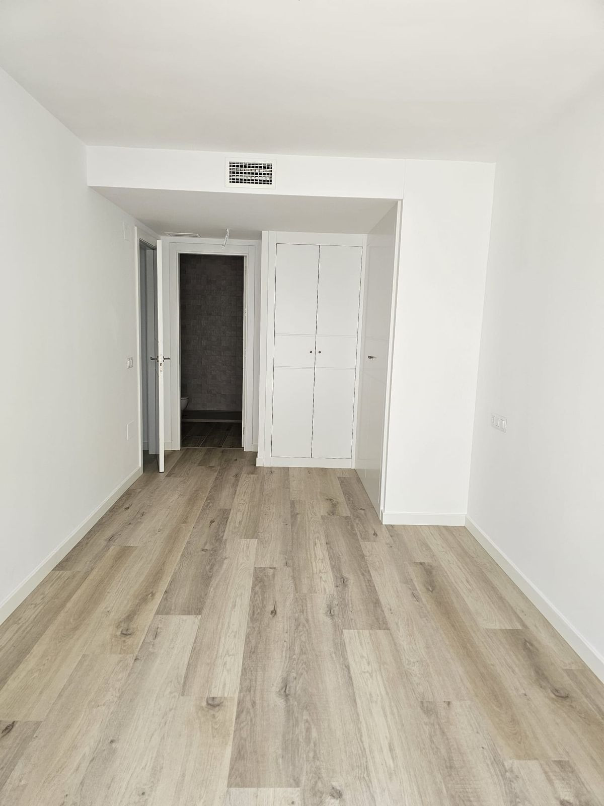 Piso de 3 Dormitorios en venta en Nueva Andalucía, Marbella